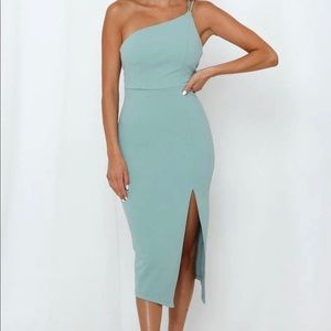 Hello molly Sage midi dress size small